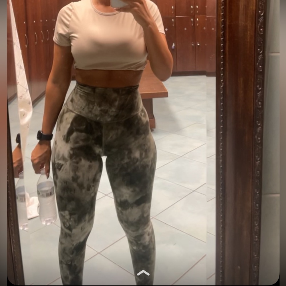 Lululemon tie dye olive leggings